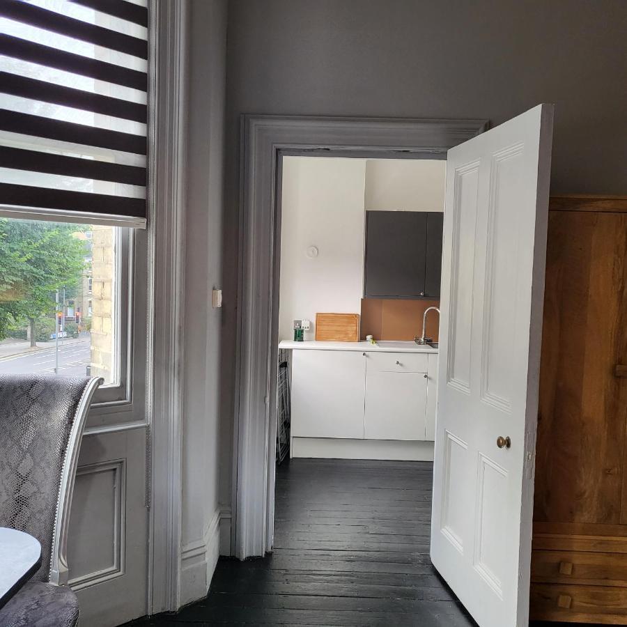 Apartment 10 Large Elegant - Prime Location - Comfortable - Private